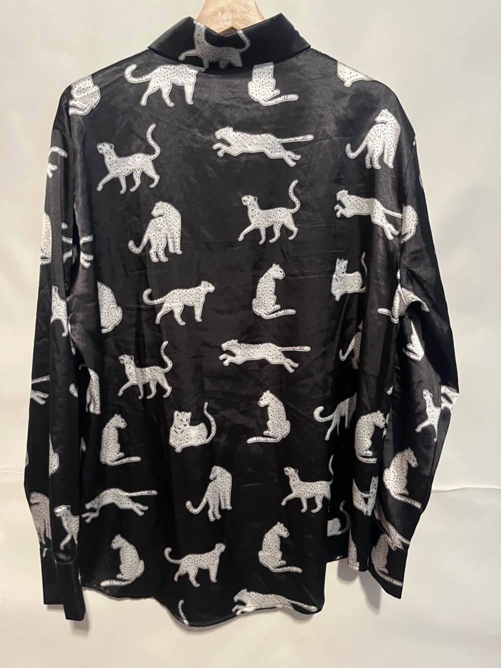 Ekouaer Women's L Black Cheetahs 2-Pc Pajama Set Button Front Collared - Picture 3 of 5
